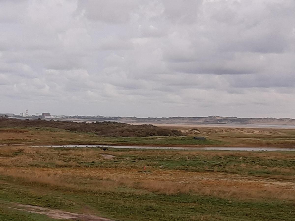 Les Obiones, Fort Mahon Plage, magnifique studio cabine 4p vue latérale mer avec balcon , parking privé gratuit, wifi, classé 2 étoiles, exposition plein sud en Baie de Somme Exterior foto