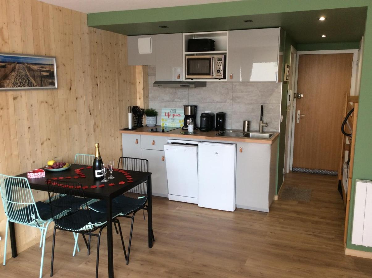 Les Obiones, Fort Mahon Plage, magnifique studio cabine 4p vue latérale mer avec balcon , parking privé gratuit, wifi, classé 2 étoiles, exposition plein sud en Baie de Somme Exterior foto