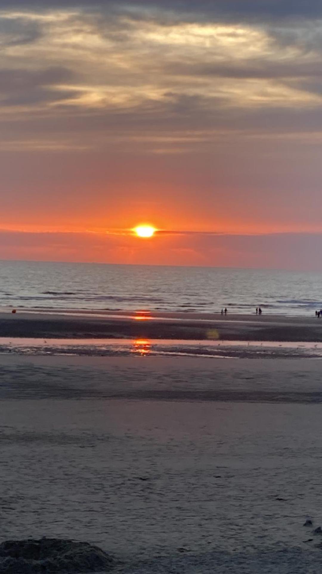 Les Obiones, Fort Mahon Plage, magnifique studio cabine 4p vue latérale mer avec balcon , parking privé gratuit, wifi, classé 2 étoiles, exposition plein sud en Baie de Somme Exterior foto